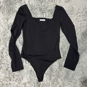 COPY - Aritzia Babaton Contour Squareneck Longsleeve Bodysuit